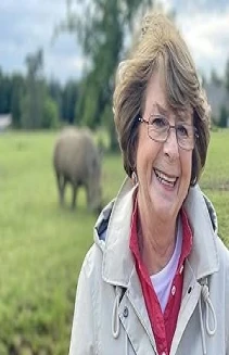 The Cotswolds with Pam Ayres